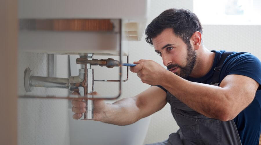 Expert burst pipe repair services in Valley, NE